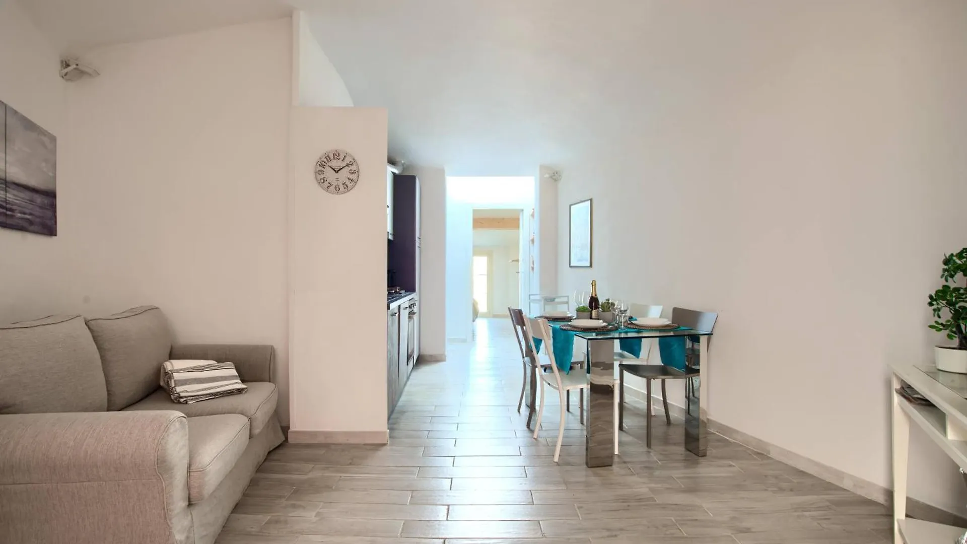 Appartamento Con Ascensore E 2 Camere Da Letto In Centro Ad Imperia Oneglia